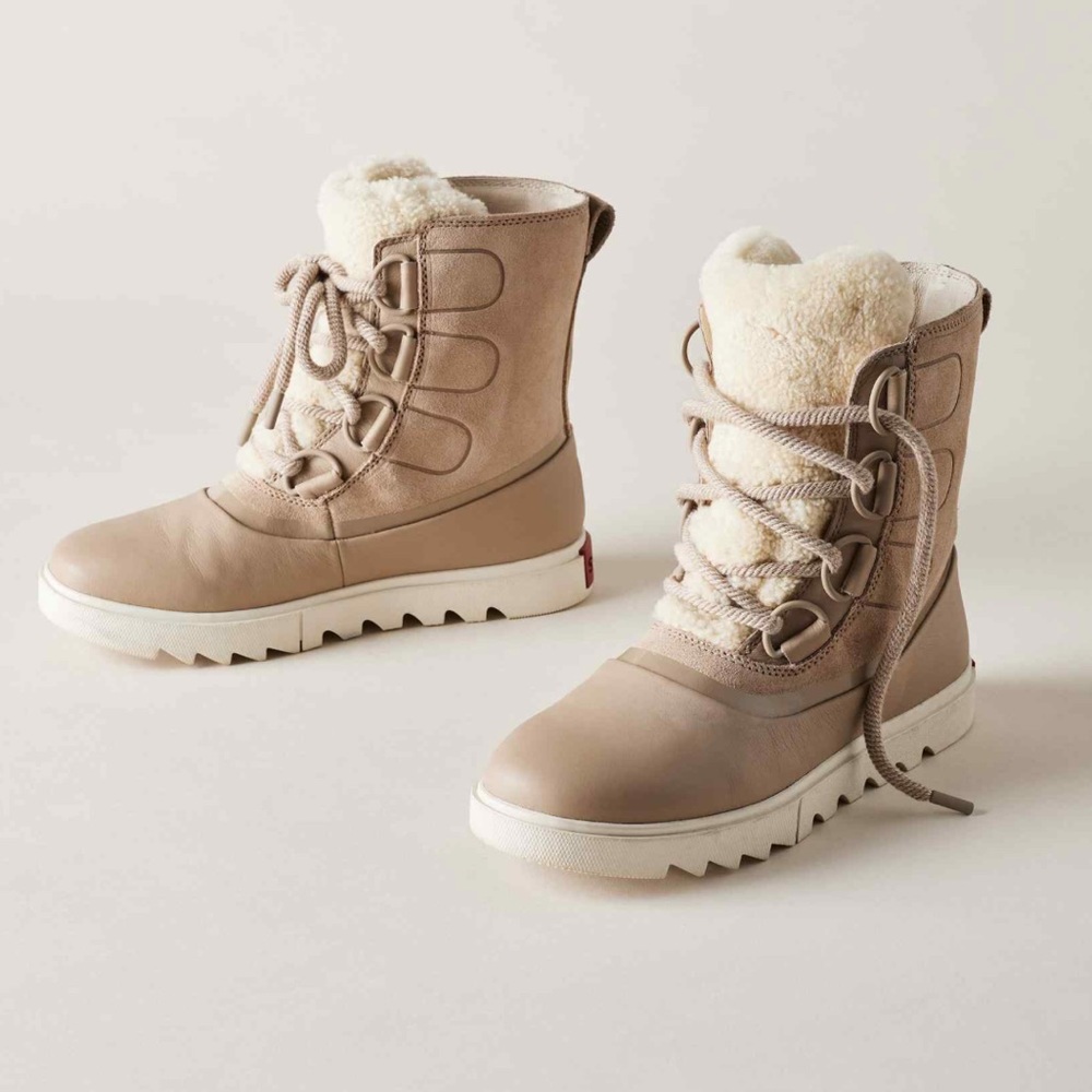 Sorel Taupe Lace-Up Winter Boots with Cream Sherpa Lining